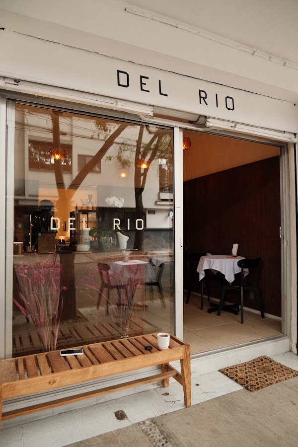 Del Rio Café