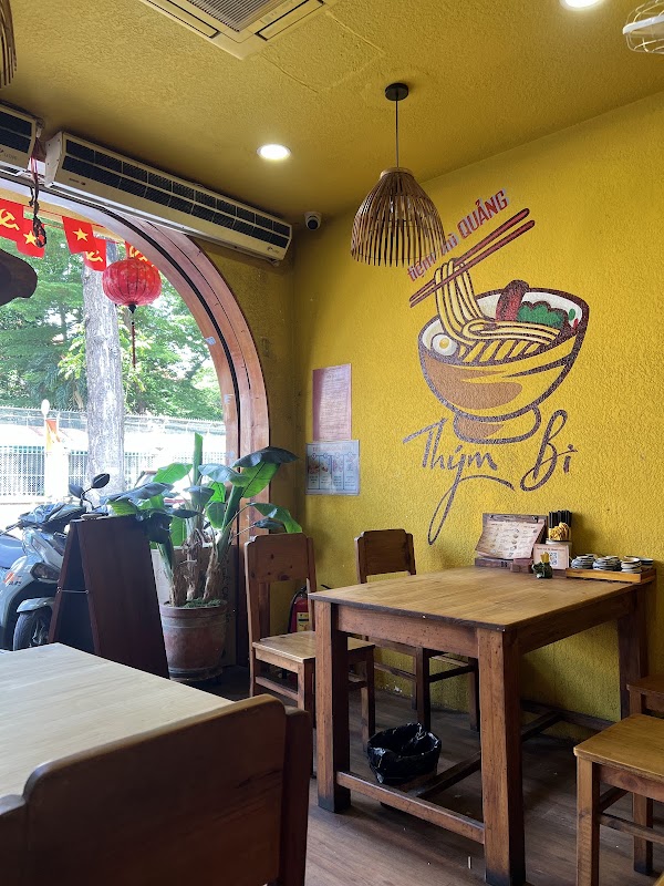Tiệm mì quảng Thím Bi 2
