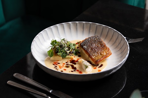 Glasswing Bar & Bistro 3
