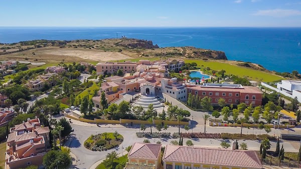 Cascade Wellness Resort