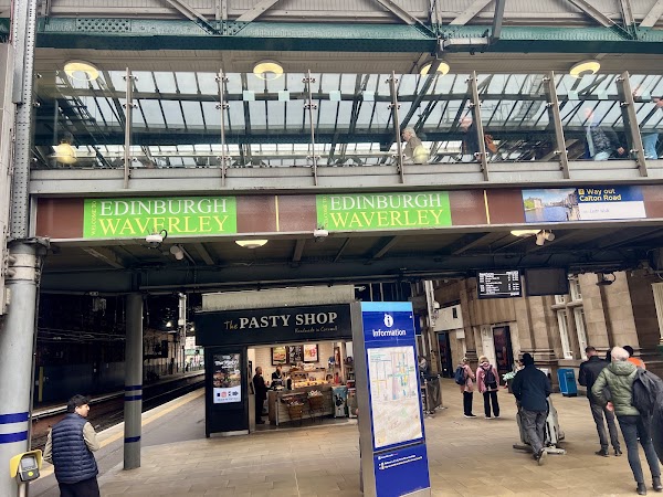 Edinburgh Waverley Train Station 3