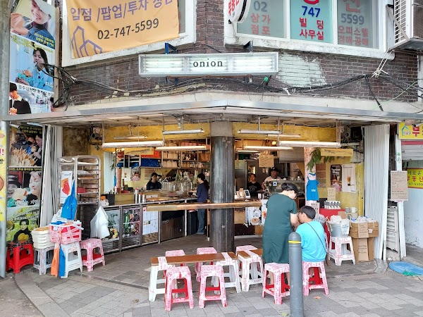 Onion Cafe Gwangjang Market Branch