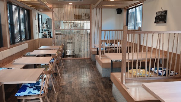 Cafe Dining Sera