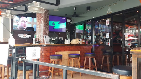 Today @ Soi 8 Bar