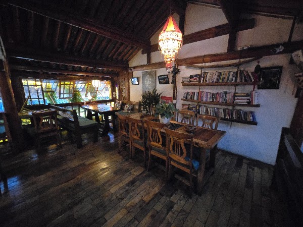 Yunnan Cafe' Bar 2