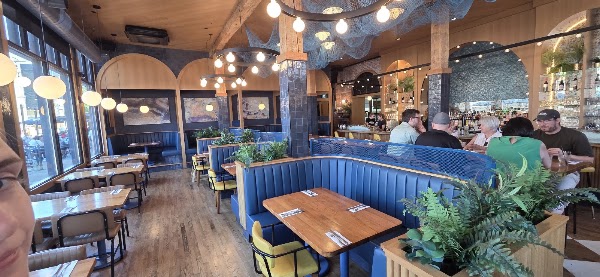 Sea Rocket Oyster House 5