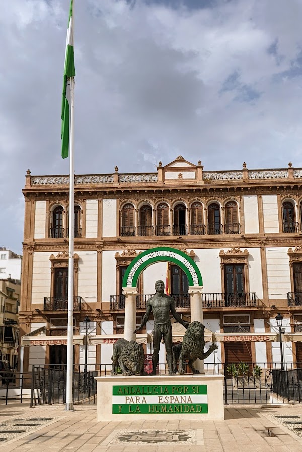 Estatua Hércules y los leones 1