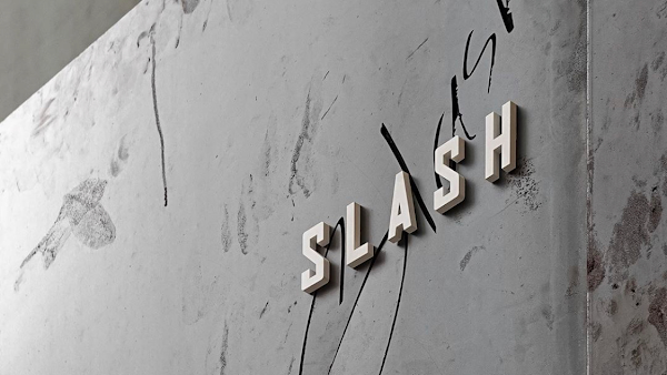 Slash Cafe Bar 5