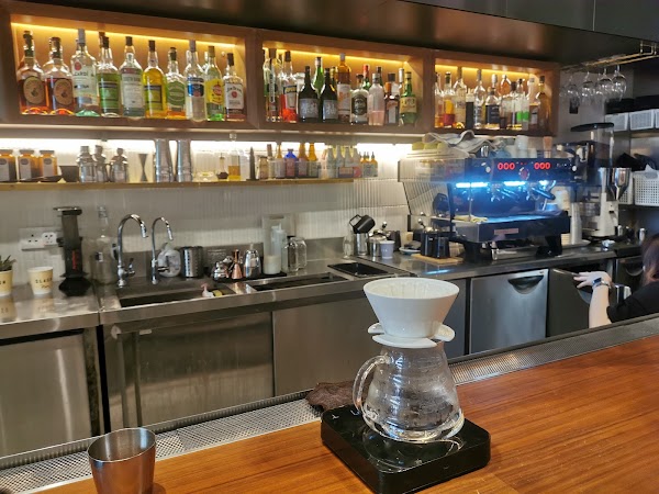 Slash Cafe Bar 4