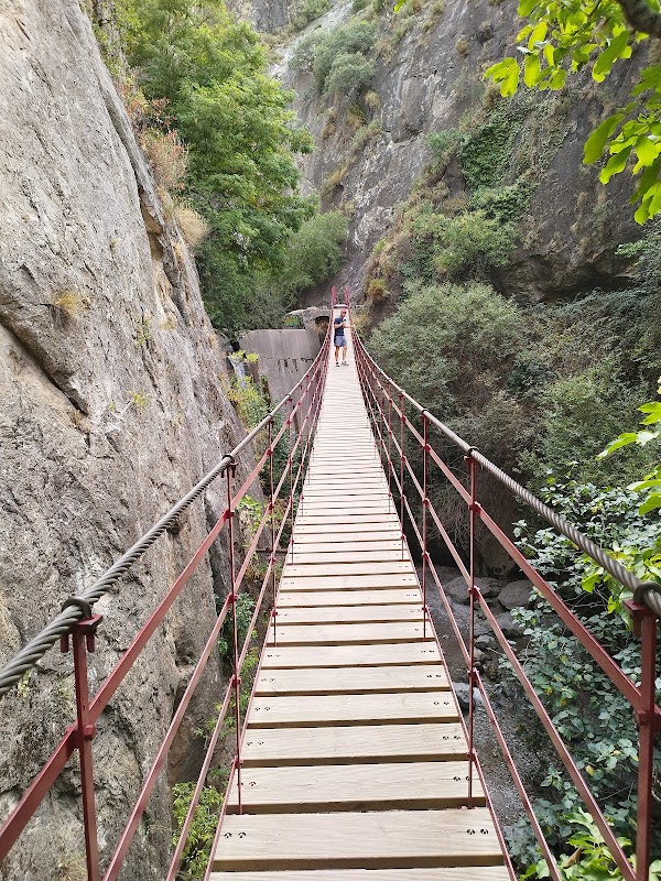Sendero Nuevo Acceso A Los Cahorros Por cauce Rio Monachil