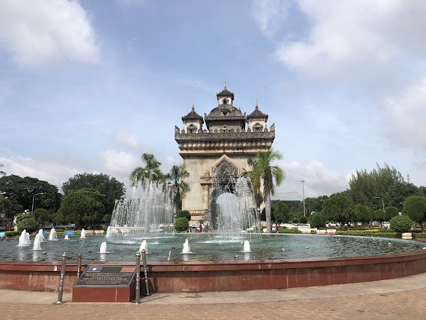 Patuxay - Victory Monument 4