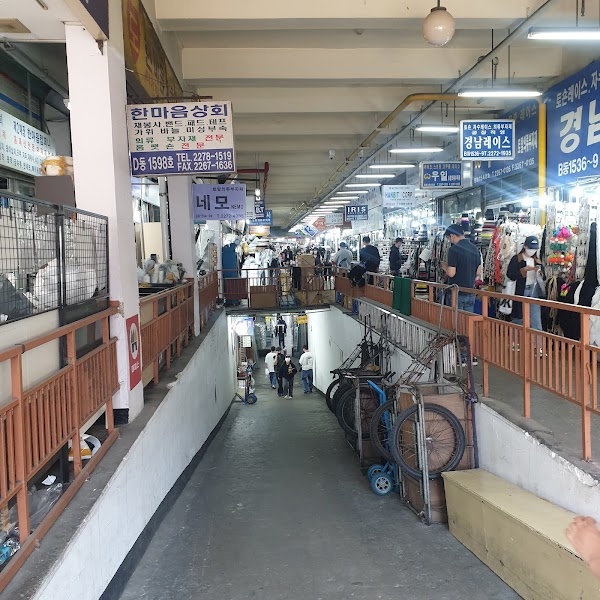Dongdaemun Shopping Complex, Seoul 5