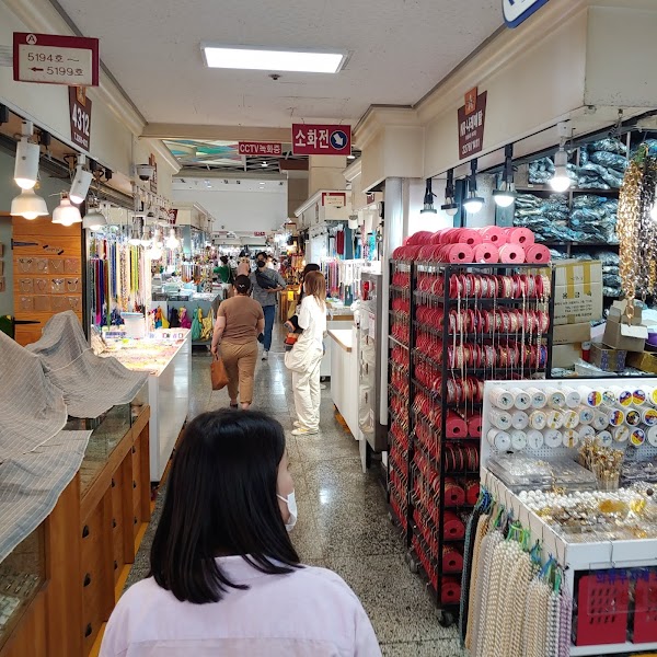 Dongdaemun Shopping Complex, Seoul 2