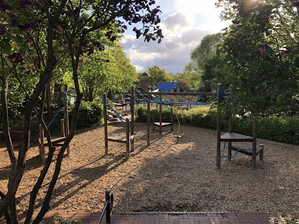 Blauer Spielplatz 1