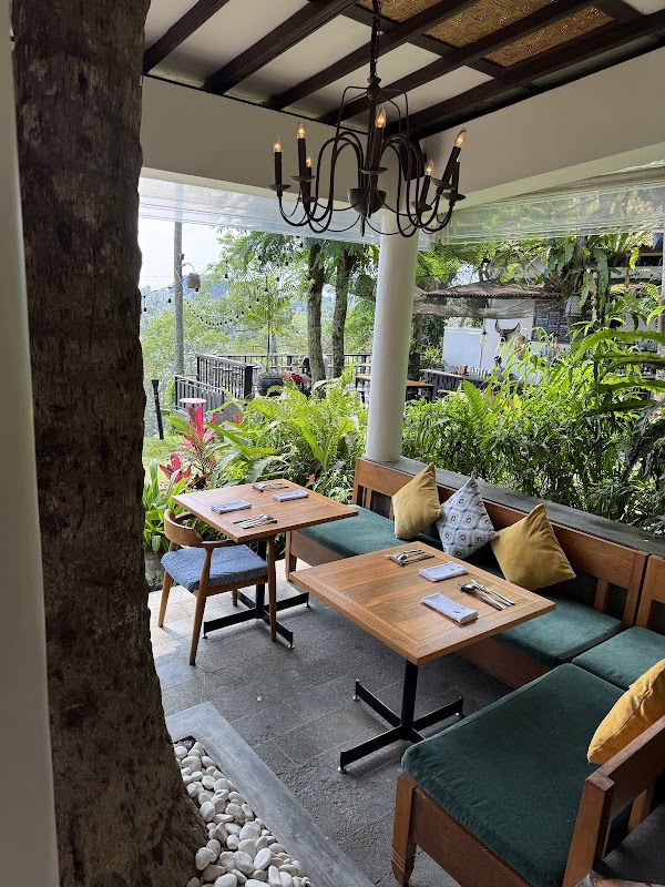The Sayan House Restaurant 1