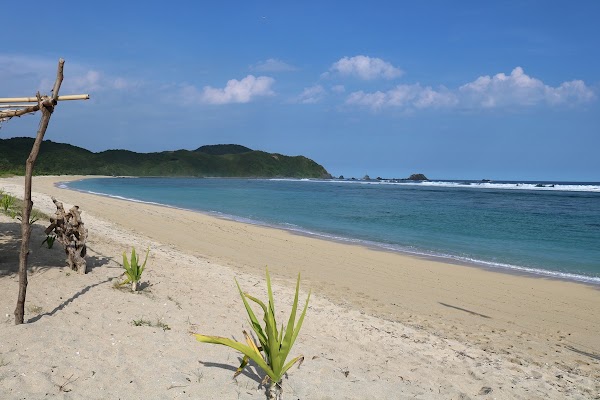 Pantai Lancing