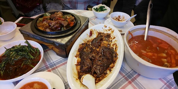 Linglong Restaurant 5