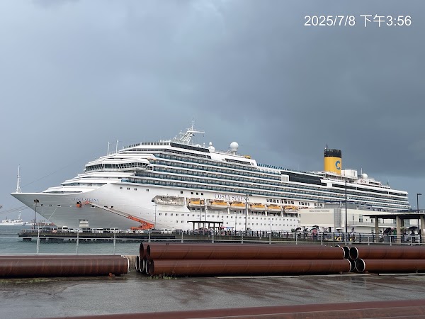 Naha Cruise Terminal 1 (WAKASA)