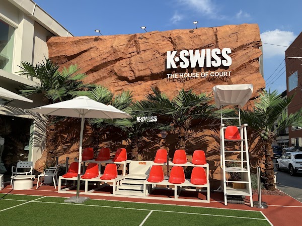 K-SWISS Flagship store (케이스위스 성수 플래그십스토어) 1