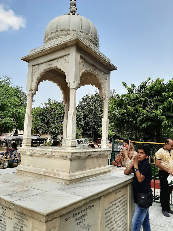 Ram Niwas Garden 5