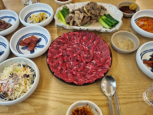 민정한우국밥 3