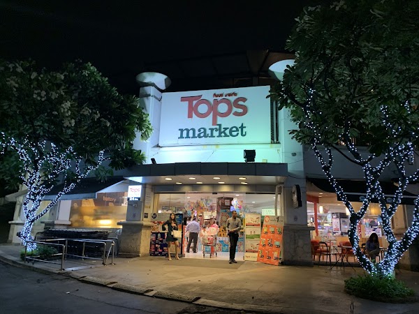 Tops Food Hall Marche Thonglor