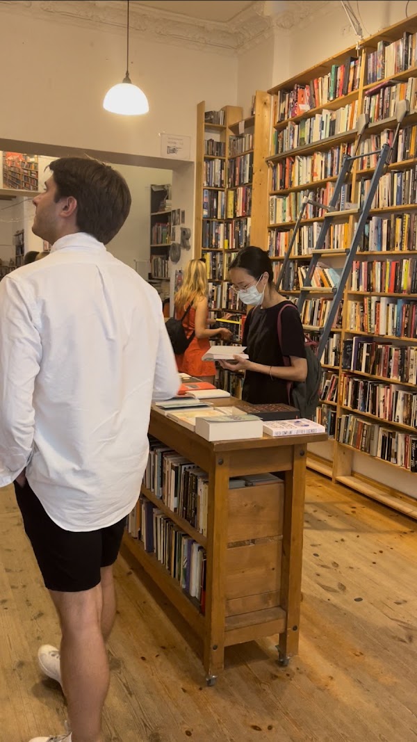 Saint George's English Bookstore 5
