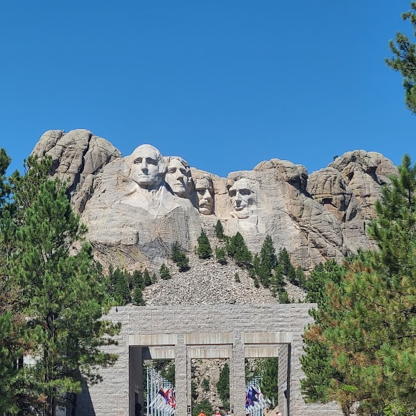 Mount Rushmore National Memorial 1