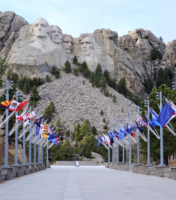 Mount Rushmore National Memorial 4