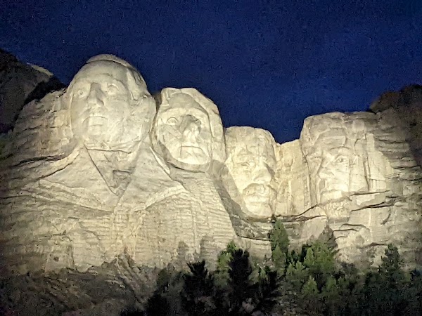 Mount Rushmore National Memorial 3