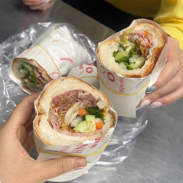 Bánh Mì Oanh 5