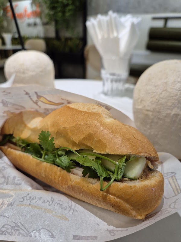 Bánh Mì Oanh 3