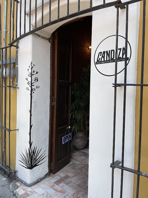 CANDIZÁ DELIMEZCALES BOUTIQUE