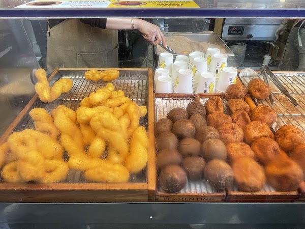 Gwangjang Market Chapssal Kkwabaegi (Glutinous Rice Twist) 4