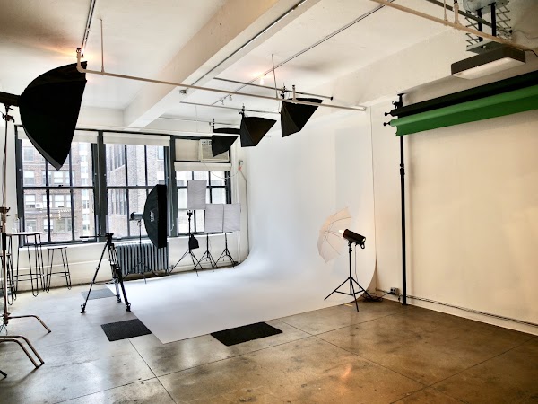 Lounge Studios 5