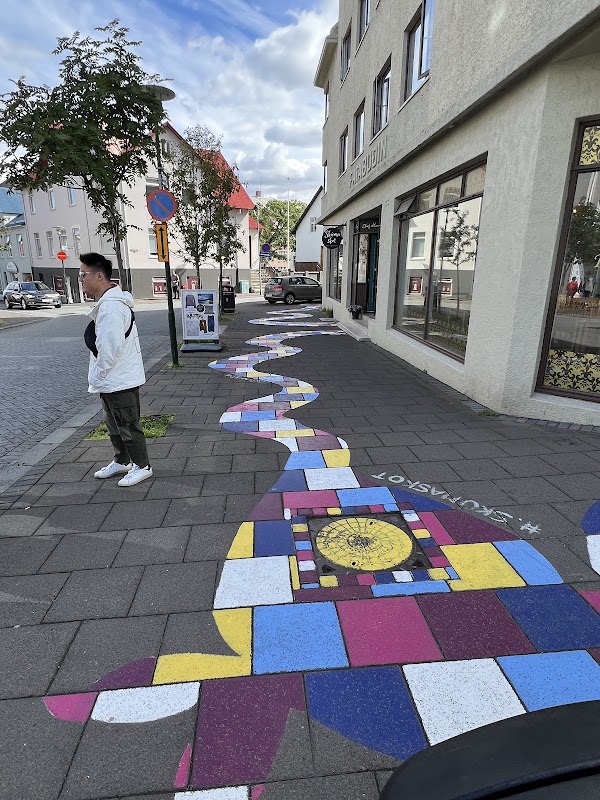 Skólavörðustígur Rainbow Street 5