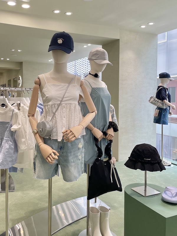 Covernat Myeongdong Flagship Store 2