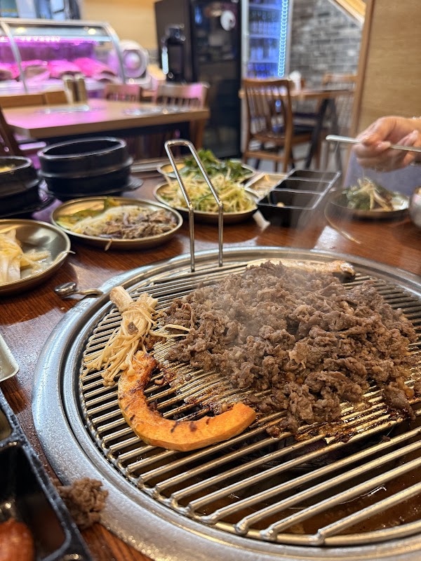 진미언양불고기 (Jinmi Eonyang Bulgogi, Korean BBQ) 4