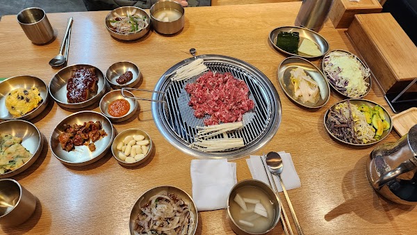 진미언양불고기 (Jinmi Eonyang Bulgogi, Korean BBQ) 3