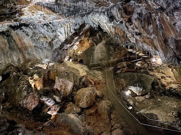 Yarrangobilly Caves