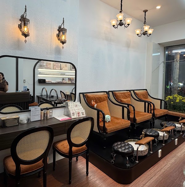 Navii Nail & Spa - Tiệm Nail Quận 1 - Nail Salon - Head Spa - Foot Scrub - Massage - 네일 살롱 3