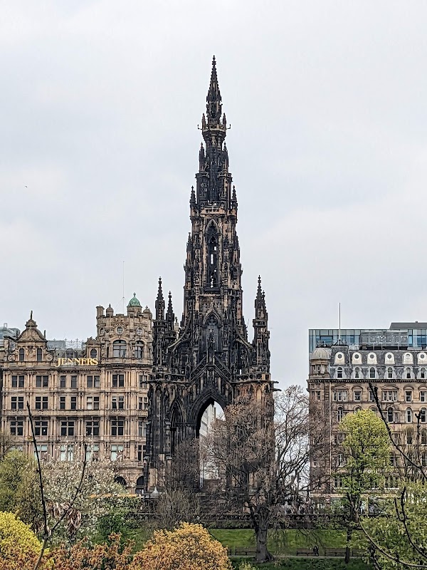 Scott Monument 5