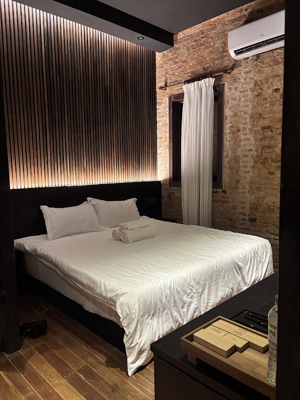Playce Hotel 5