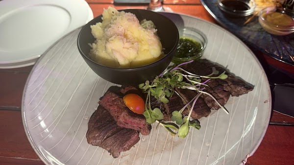Cascada Rooftop Bar + Kitchen 4