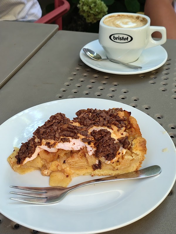 2 Okna Cafe 3