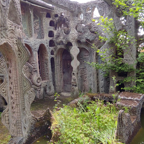 Maison sculptée de Mr et Mme Lucas 1