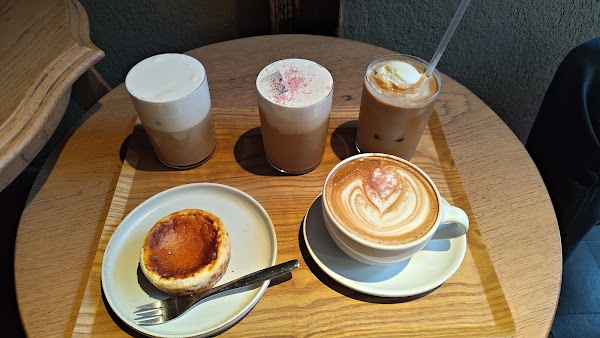 Blue Bottle Coffee - Kyoto Rokkaku Cafe 4