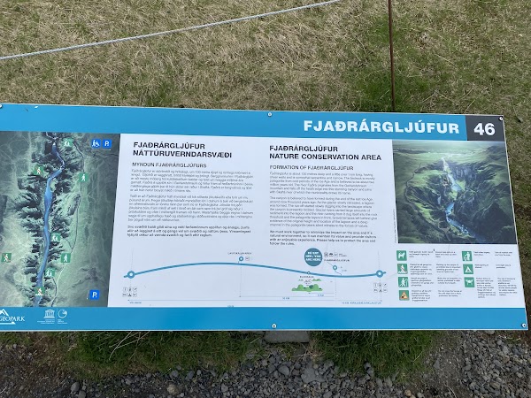 Fjaðrárgljúfur 4