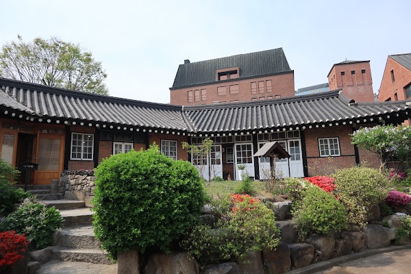Seoul Anglican Cathedral of St. Mary the Virgin and St. Nicholas 3