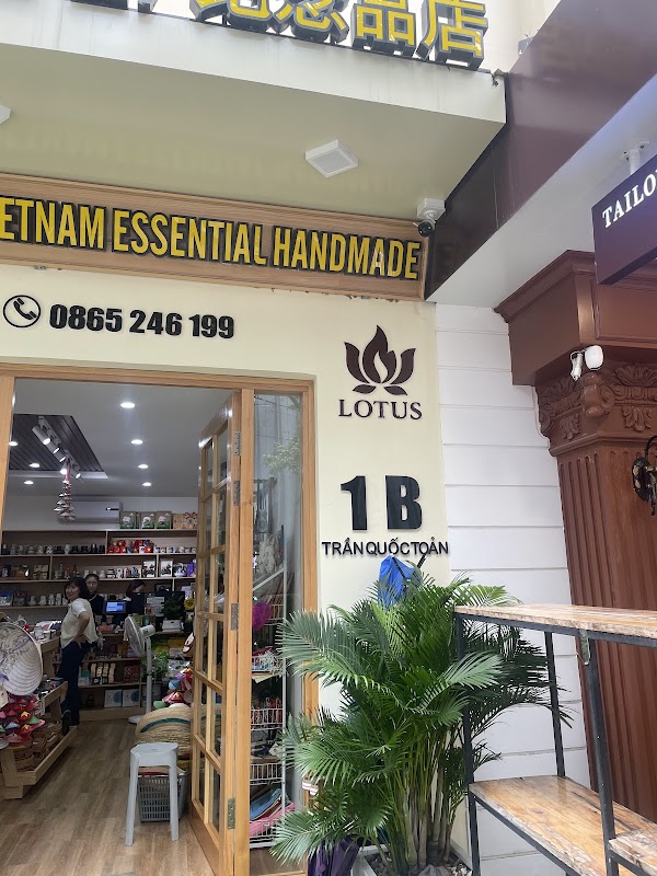 Lotus Souvenir